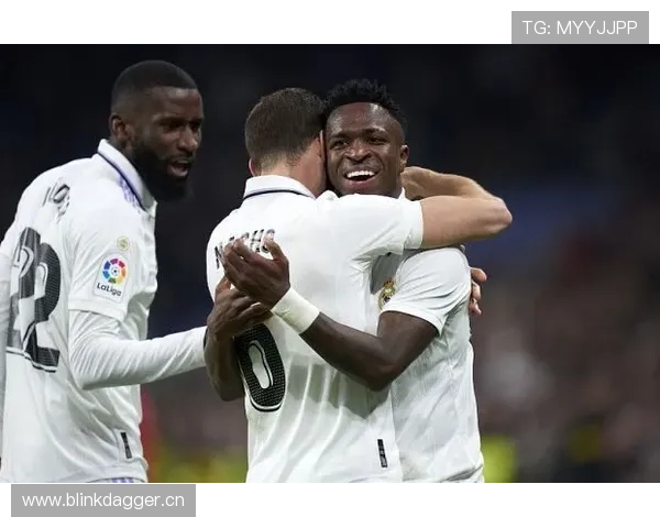 莱奥 vs 维尼修斯·儒尼奥尔:边锋进攻效率与战术角色差异