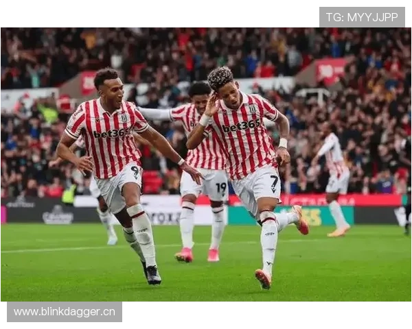 阿瑙托维奇战术适配性分析：角色定位清晰与近期稳健表现